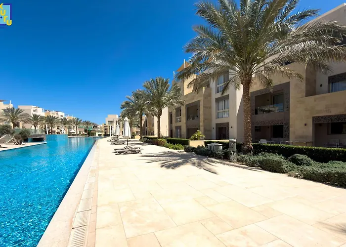 The Coral Pearl 3bdr Mangroovy Free & Pool شقة *